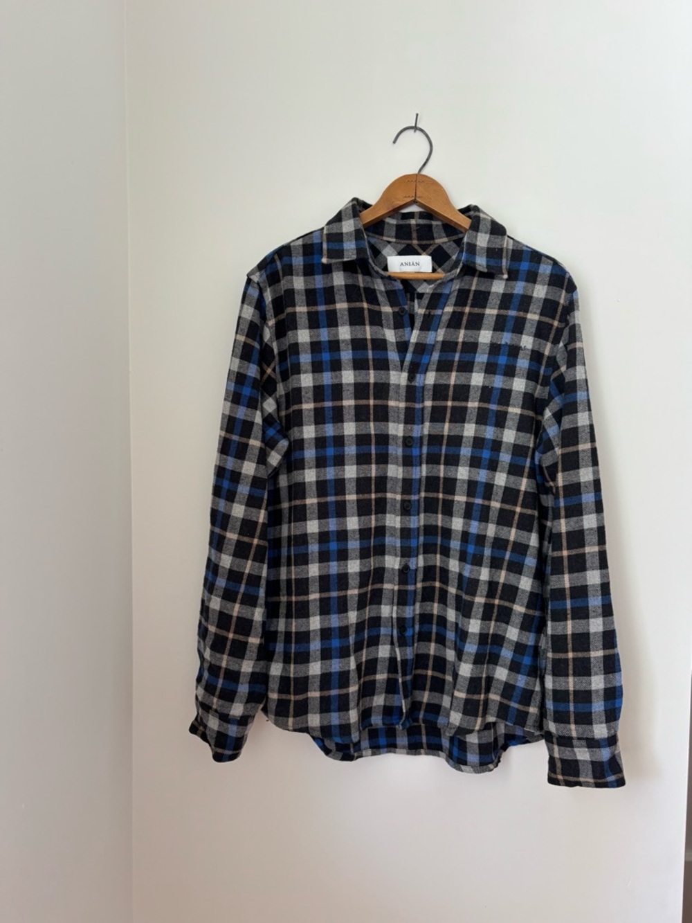 Anián MFG cotton flannel button down